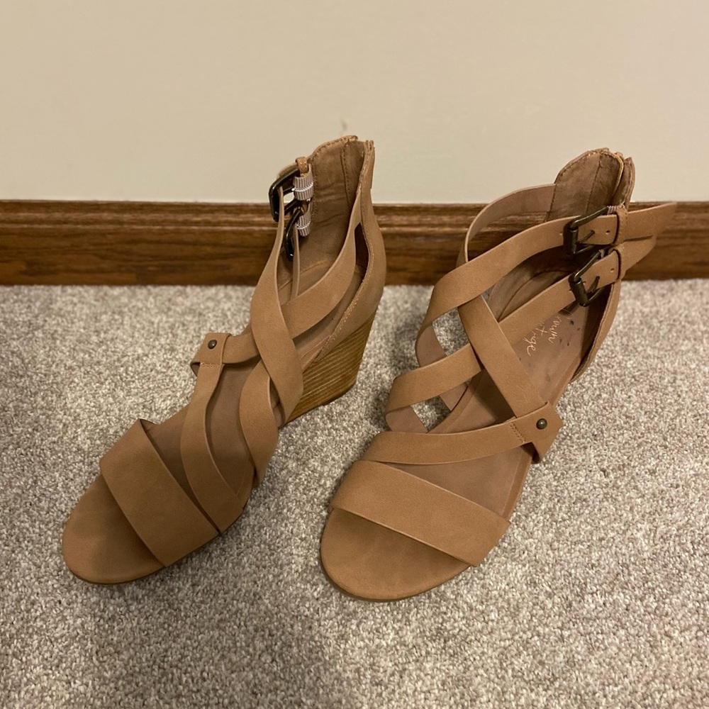 Crown Vintage Wedge Sandals